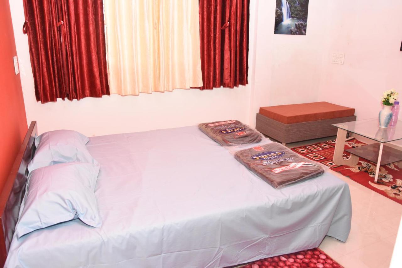 H P Homestay Dharwad Buitenkant foto