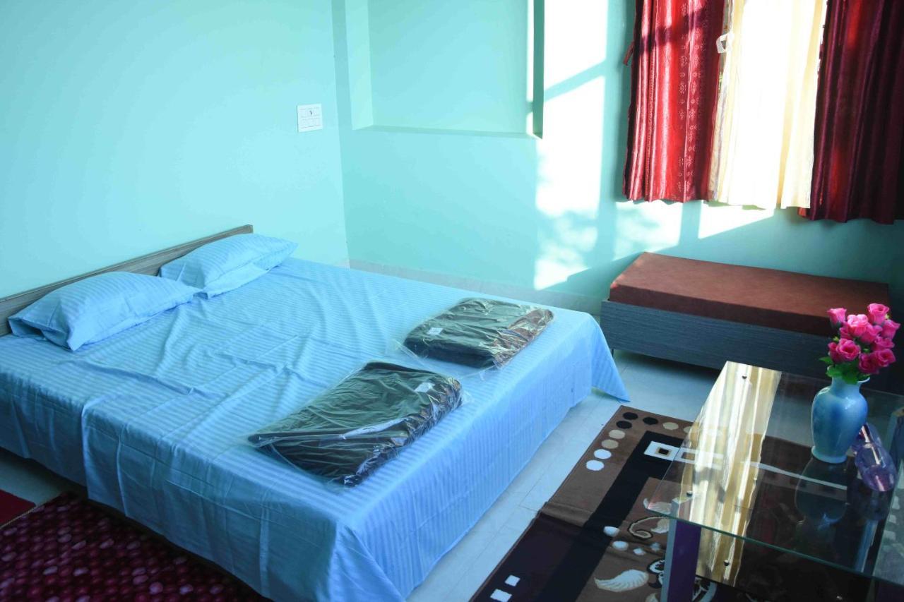 H P Homestay Dharwad Buitenkant foto
